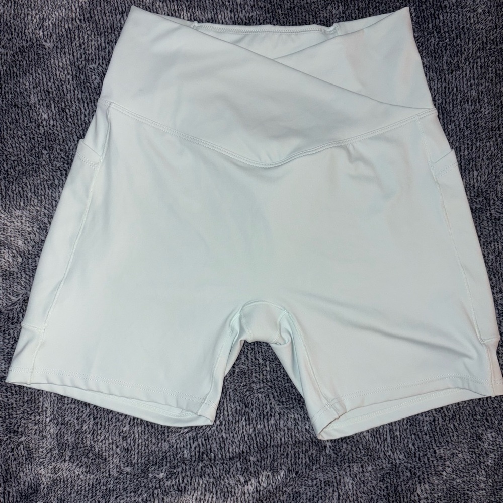 Halara Women's High-Waisted Shorts Size M - Light baby blue